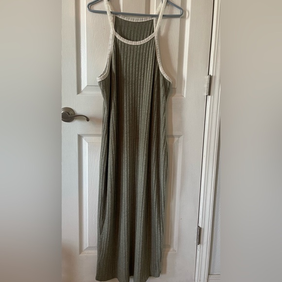 SHEIN Curve- Comfort and Style in One!  Olive Green Ribbed Dress, loungewear! - Picture 11 of 11